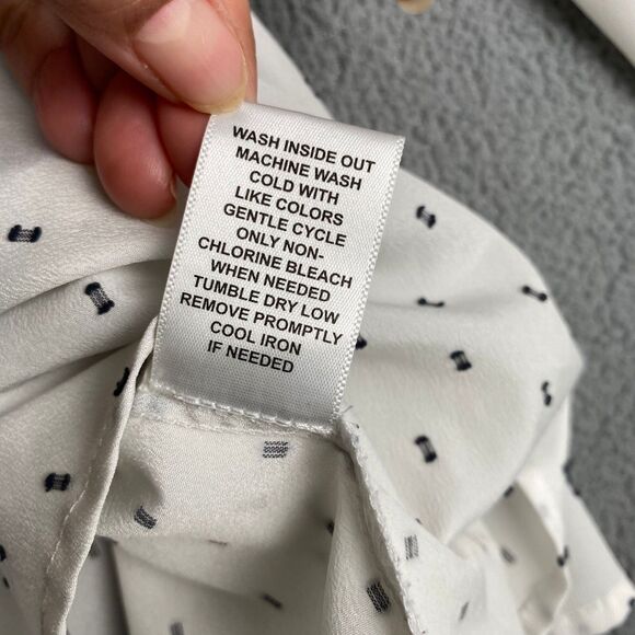 Elle Women’s size Large White Black Polka Dots Pleated  Half Sleeves Blouse - Picture 13 of 13